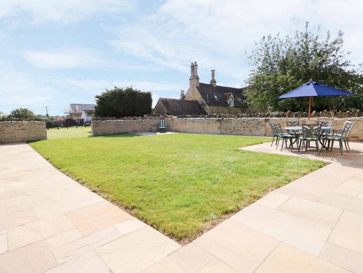 The Croft Farm Villa Peterborough Exterior photo